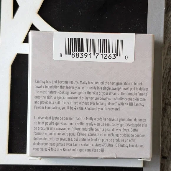 Mally 4K Ultra HD Fantasy Foundation – Medium (0.33 oz / 9.5g) - Picture 3 of 5